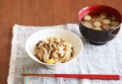 南(nán)京食堂承包:教你(nǐ)用(yòng)香菇來(lái)做(zuò)大(dà)餐