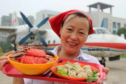 南(nán)航食堂大(dà)媽(mā)曬美(měi)食為(wèi)學校(xiào)出“怪招”争奪生(shēng)源 南(nán)航食堂大(dà)媽(mā)曬美(měi)食為(wèi)學校(xiào)出“怪招”争奪生(shēng)源