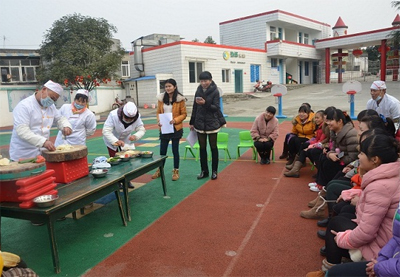 萬康餐飲立志(zhì)走進每一(yī)位客戶的(de)心中