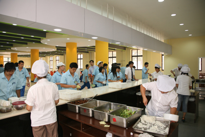 萬康餐飲是(shì)如(rú)何經營好(hǎo)食堂的(de) 萬康餐飲是(shì)如(rú)何經營好(hǎo)食堂的(de)